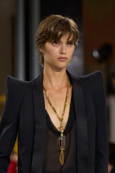 Look 39
